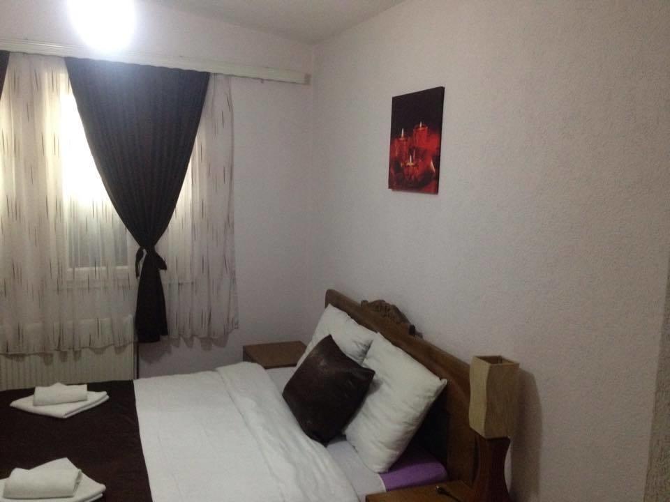 פריזרן Hotel Antika מראה חיצוני תמונה