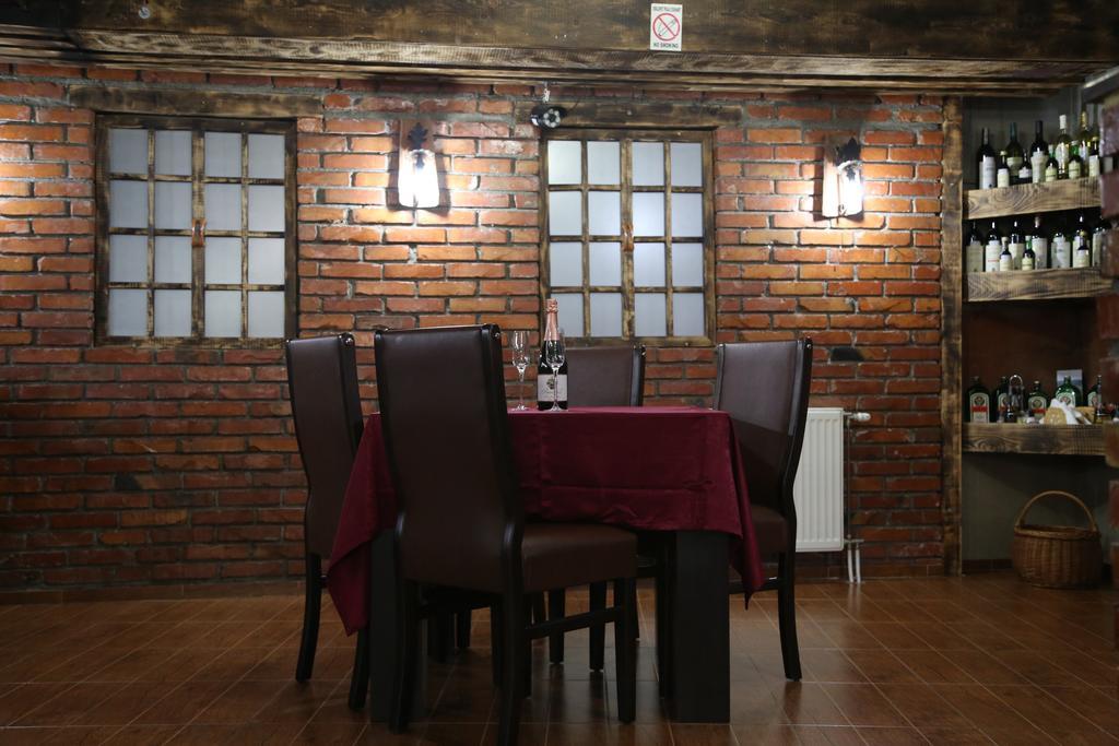 פריזרן Hotel Antika מראה חיצוני תמונה