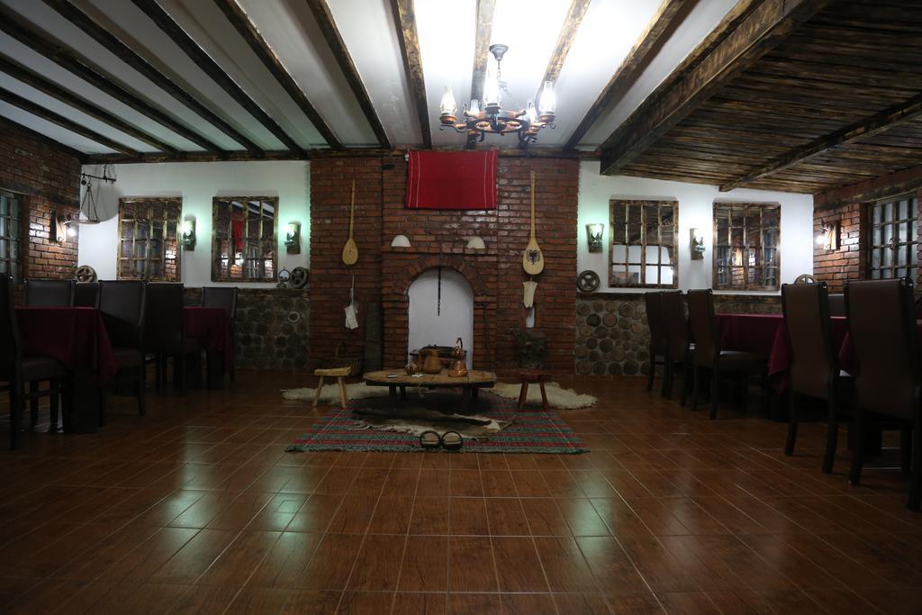 פריזרן Hotel Antika מראה חיצוני תמונה