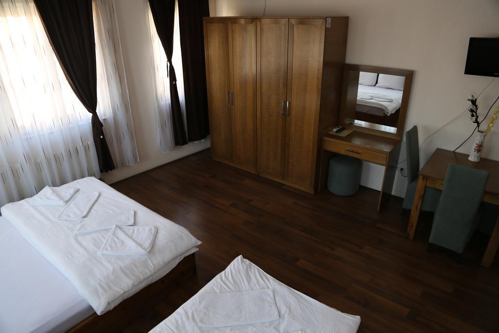 פריזרן Hotel Antika חדר תמונה